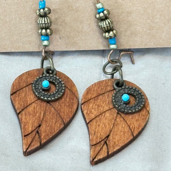 2/$15 Copper wood leaf & bead earrings Kidney wire hooks - Picture 15 of 16